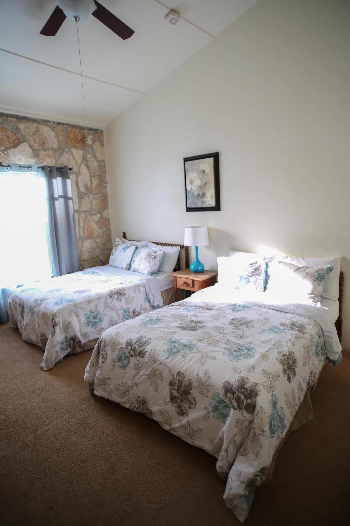 The Lodge At Cypress Falls Wimberley Buitenkant foto