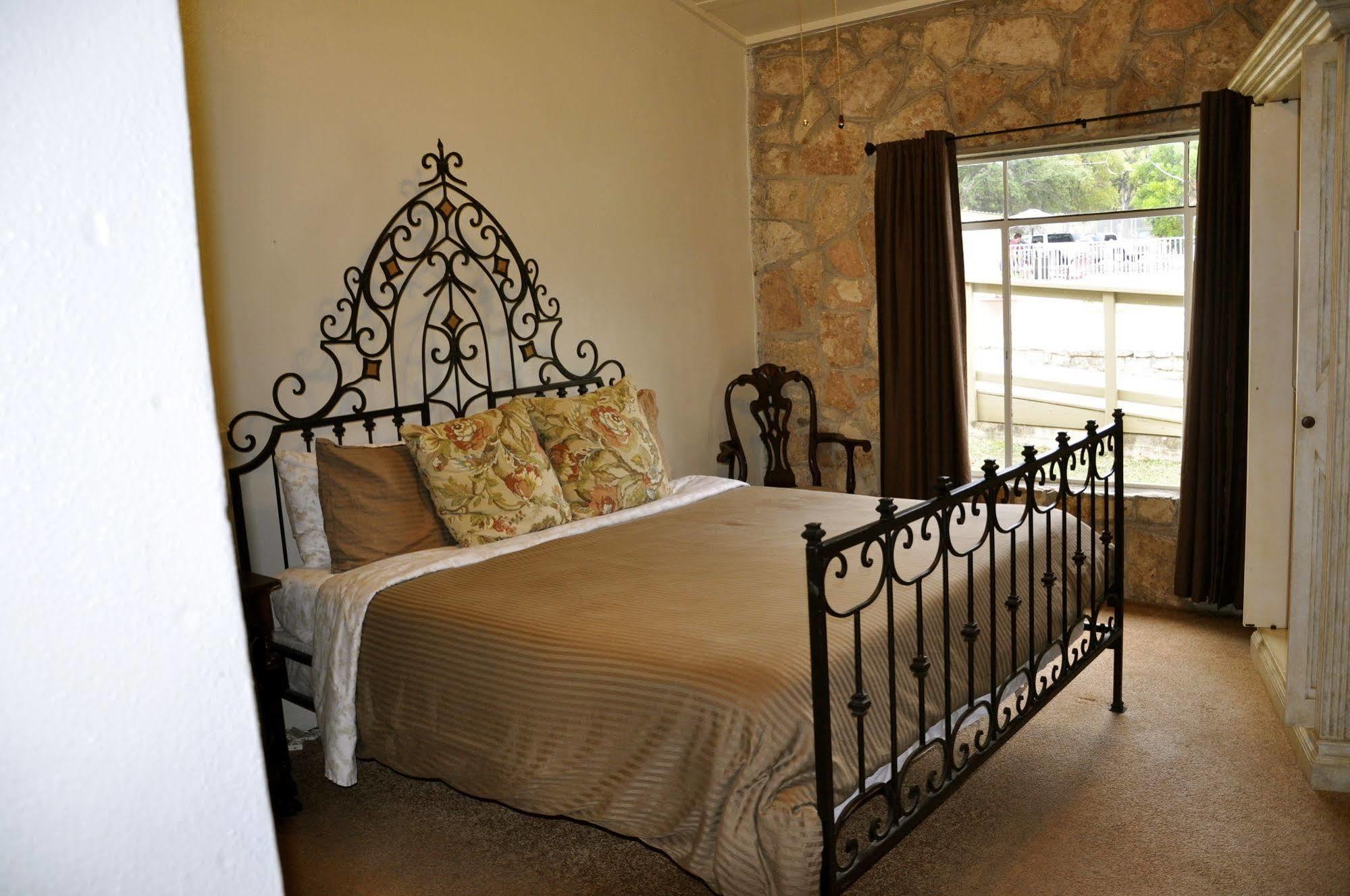 The Lodge At Cypress Falls Wimberley Buitenkant foto