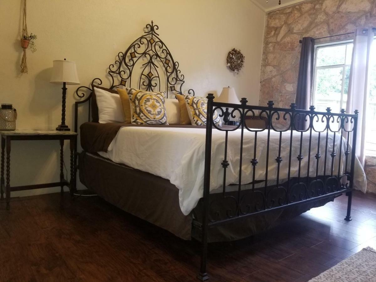The Lodge At Cypress Falls Wimberley Buitenkant foto